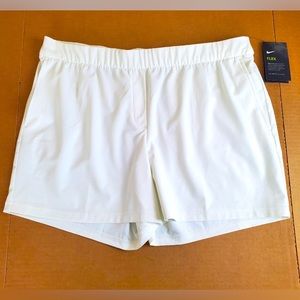 COPY - Nike women’s white golf shorts (Nike Flex)